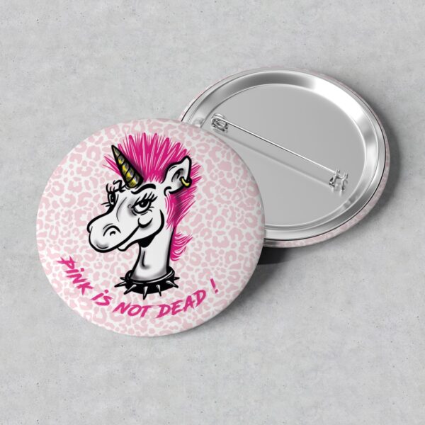 Gros badge "Pink is not dead"